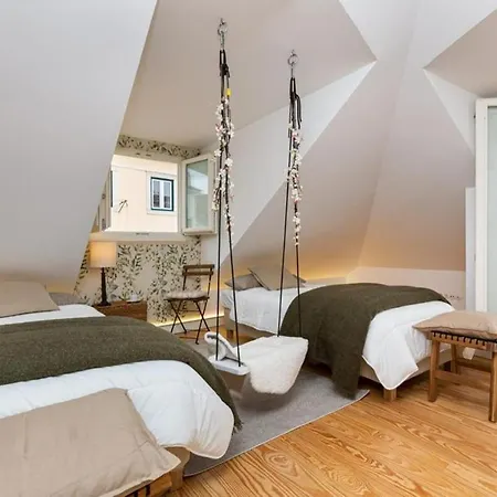 • Downtown • 3 Bedrooms • Balcony * Lisboa