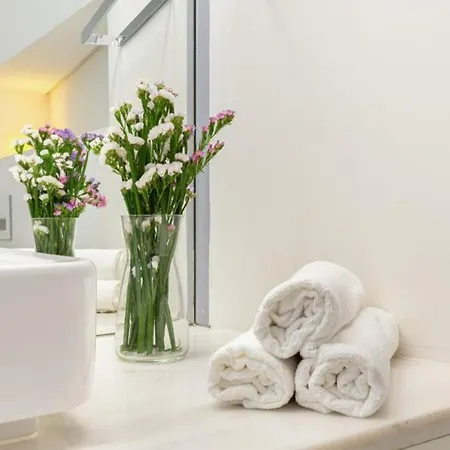 Be Local - 3 Bedrooms Flat In Front Of The Fado Museum In Alfama *